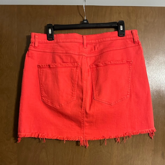 Express Coral Jean Skirt - Picture 2 of 3